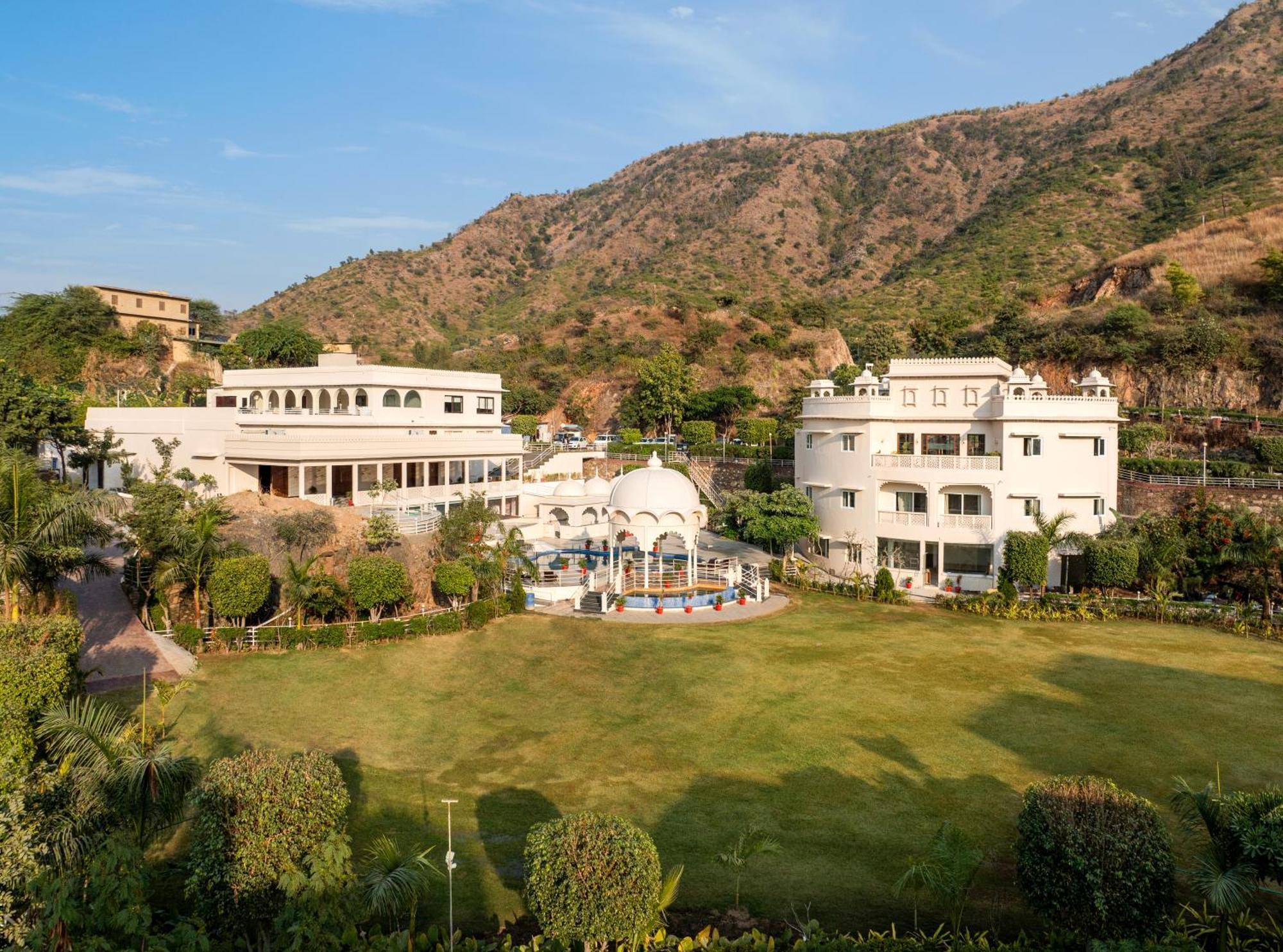 Sayaji Resorts & Spa Udaipur Esterno foto