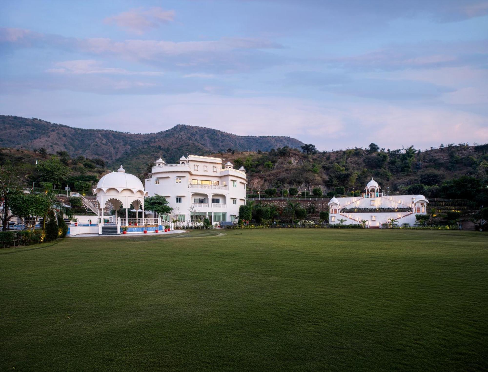 Sayaji Resorts & Spa Udaipur Esterno foto